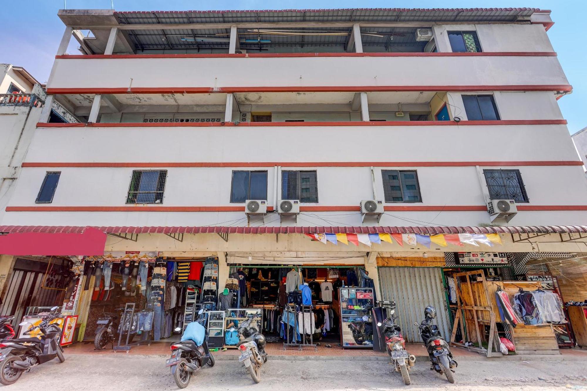 Oyo 92322 Hasan House Syariahnearpelabuhan Feri Harbor Bay Nagoya Exterior photo